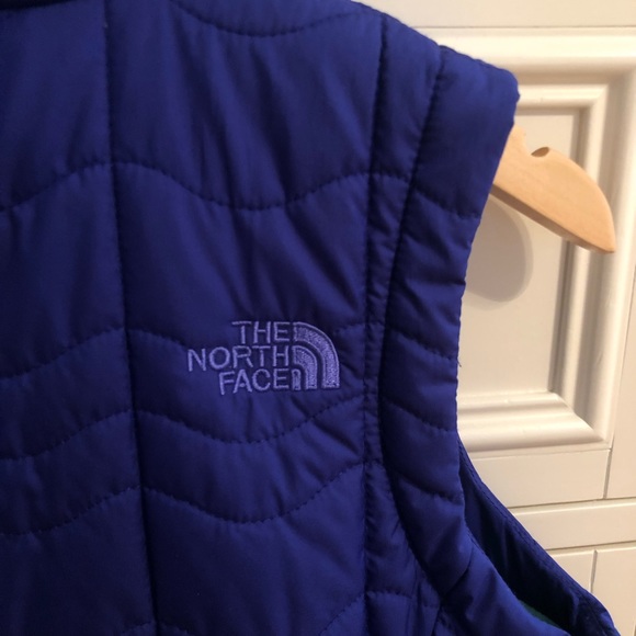 Women’s Indigo NorthFace Vest - Picture 5 of 8